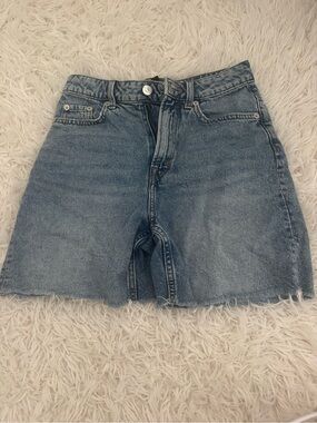 Classic High-Waist Blue Denim Shorts